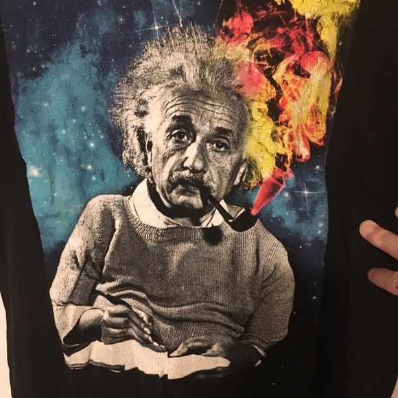Albert Einstein Small Graphic Tee - Picture 2 of 4